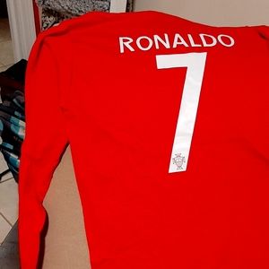 Soccer Ronaldo 7 long sleeved shirt adult small